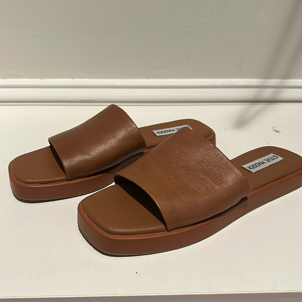 Steve Madden slide